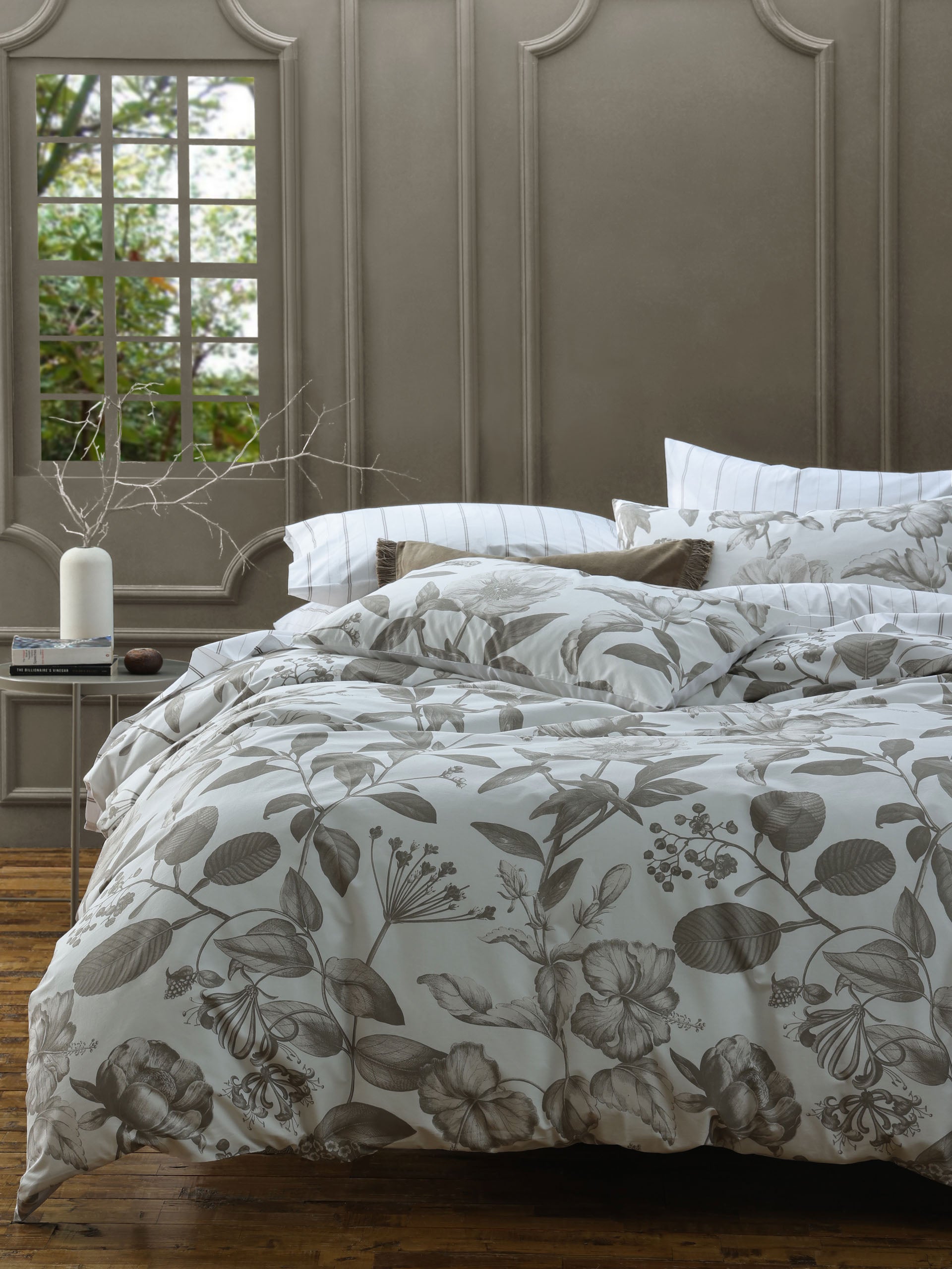 Pure Botanical Taupe Quilt Cover Set