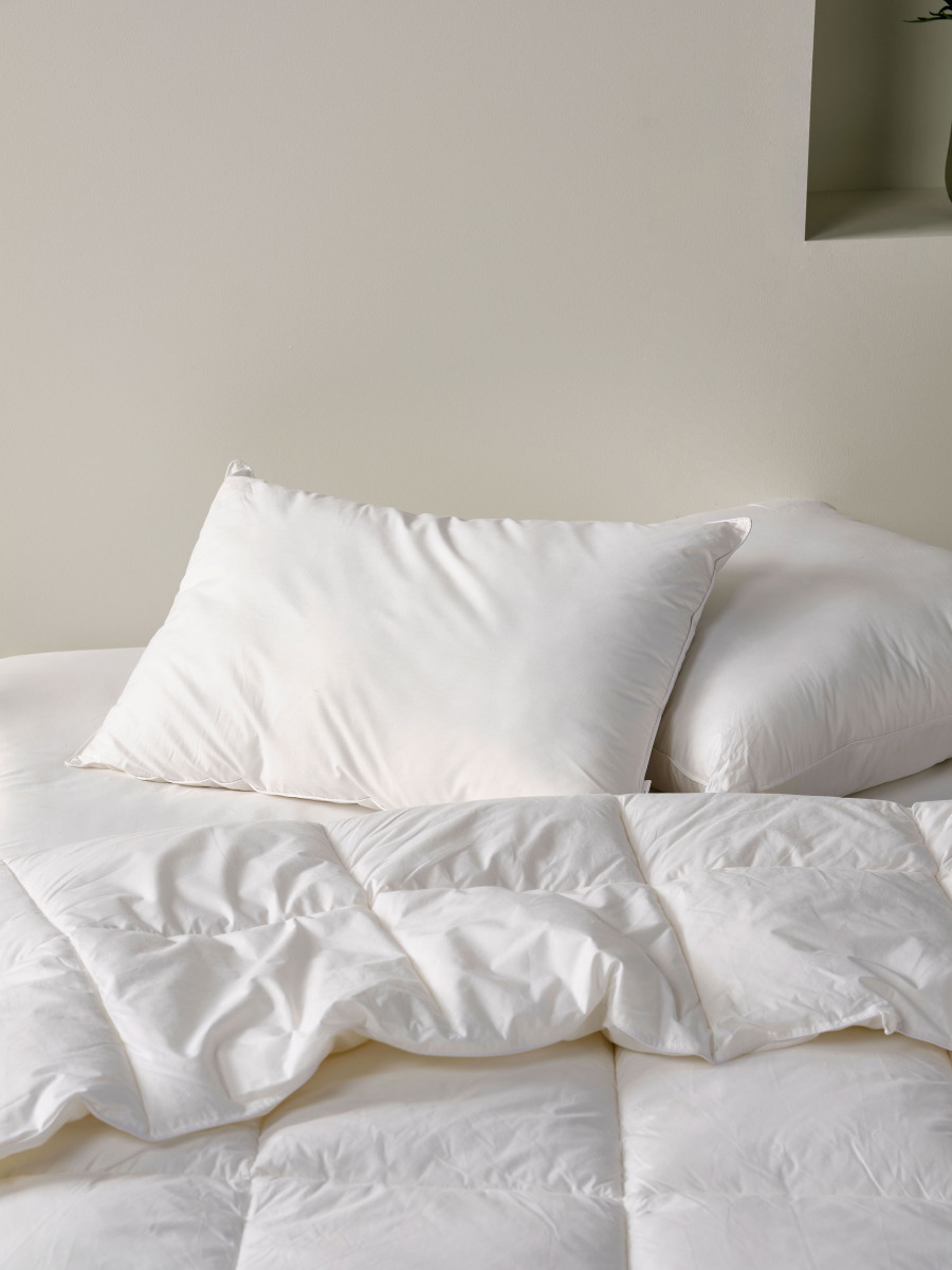 All-Seasons King Pillow
