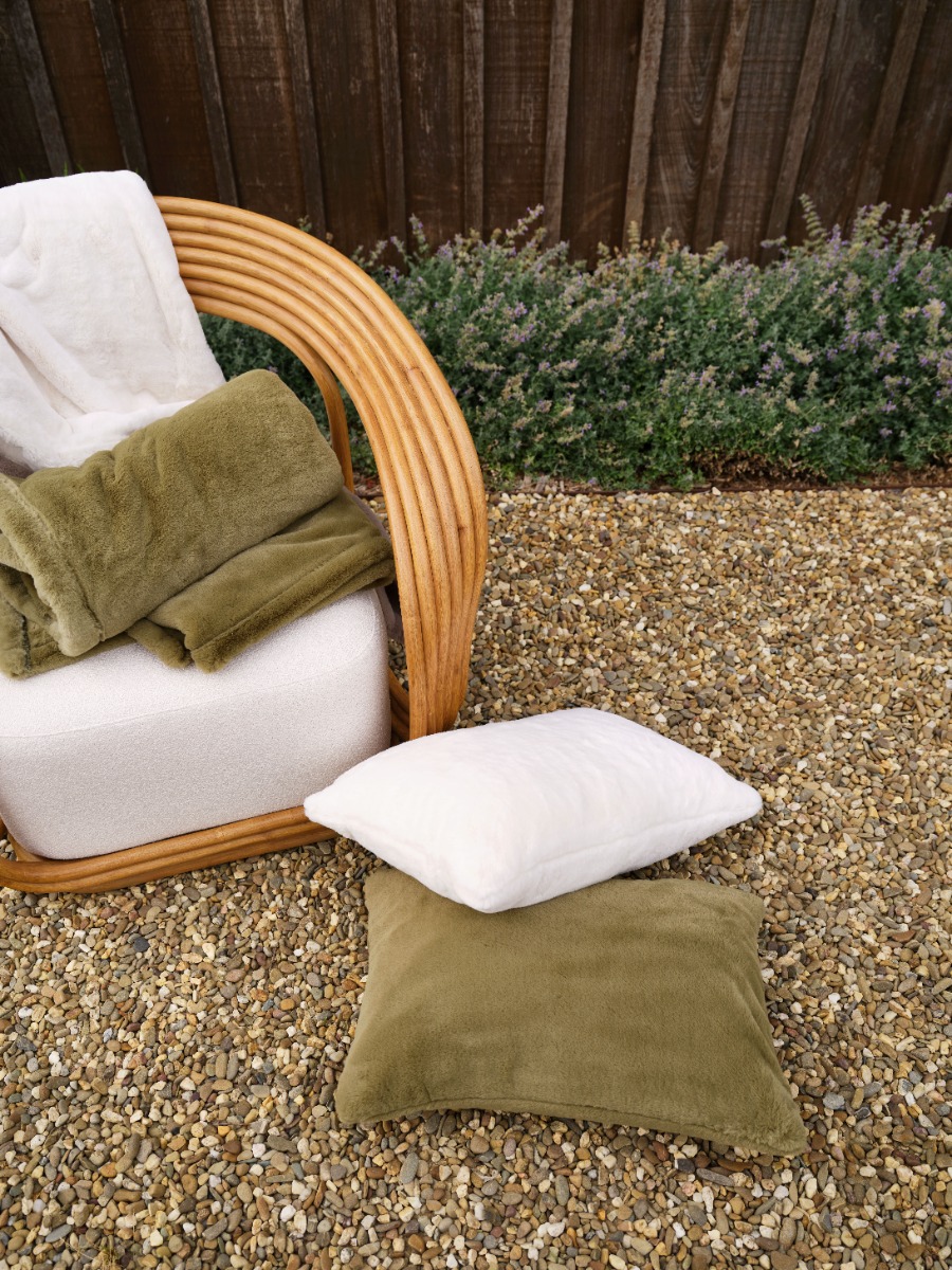 Evora Vanilla Cushion 40x60cm