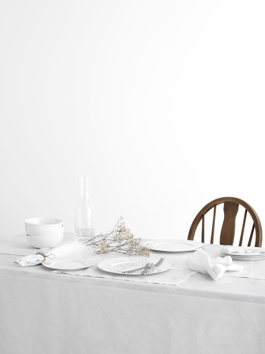Nimes White Tablecloth