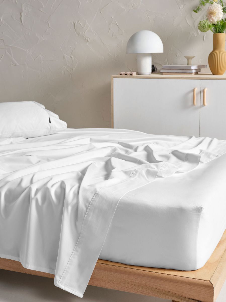 Augusta White Deluxe Flat Sheet