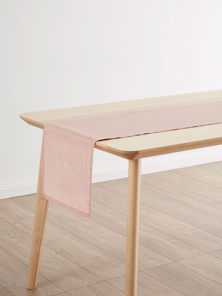 Nimes Rose Table Runner