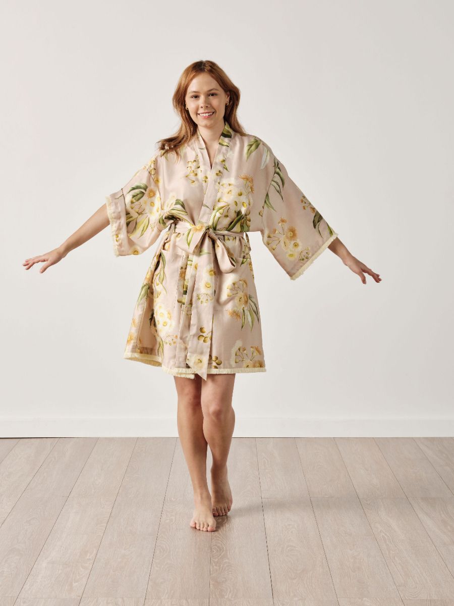 Olli Short Robe