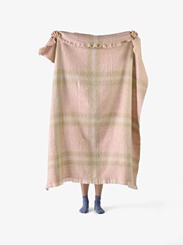 Clover Peach Whip Throw