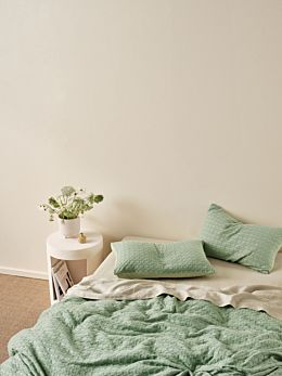 Vista Leaf Quilt Cover Set