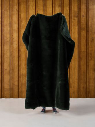 Donna Pine Throw