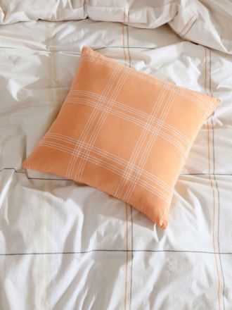 Cobain Vanilla Cushion 48x48cm
