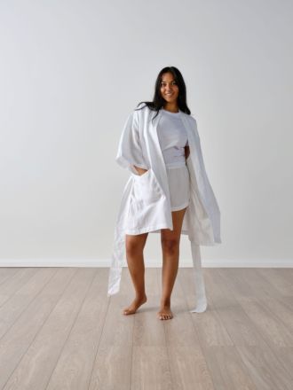 Nimes White Linen Short Robe