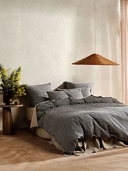Springsteen Black Quilt Cover Set
