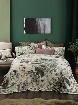 Etoile Coverlet Set
